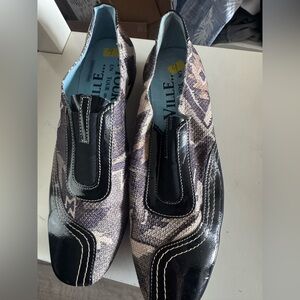 UN TOUR EN VILLE| Stylish Black and Gray comfy Made in paris